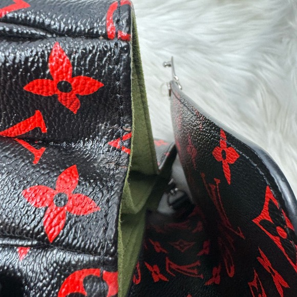 💎✨Authentic✨💎 Ultra Rare Crossbody Monogram - Picture 7 of 13